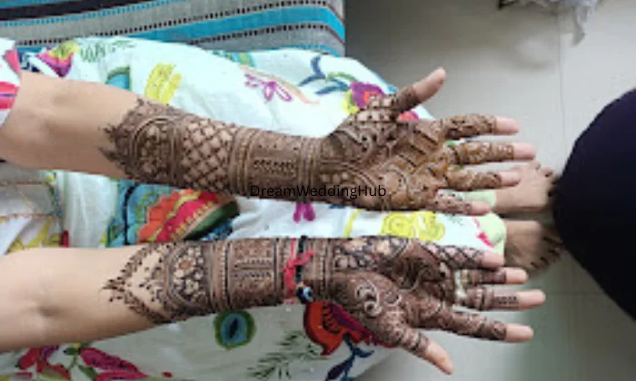 Huda mehendi artist